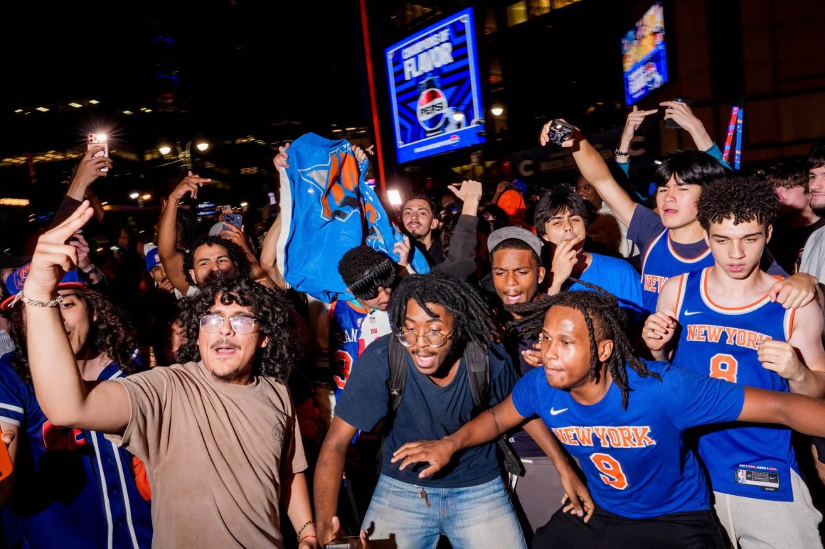 d93b6b16-5d1d-4ba9-8048-ef39b0a6198f Knicks Fans Show Passion in 2026 NBA Finals Journey