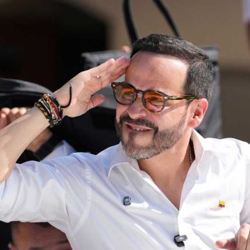 APTOPIX Colombia Election Colombian Presidential Election: Runoff Between Tough-Approach Candidate and Progressive Ally