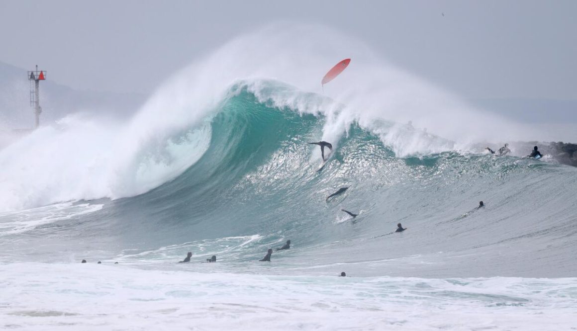e1bbcaff-547f-43b0-810b-08121102e783 High Surf Causes Tragedy in Laguna Beach Amid Unsafe Coastal Conditions