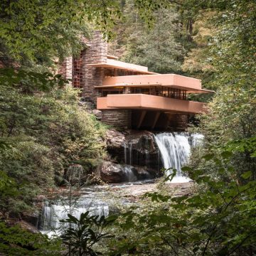 Architectural Icons: Assessing Their Success and Shortcomings
