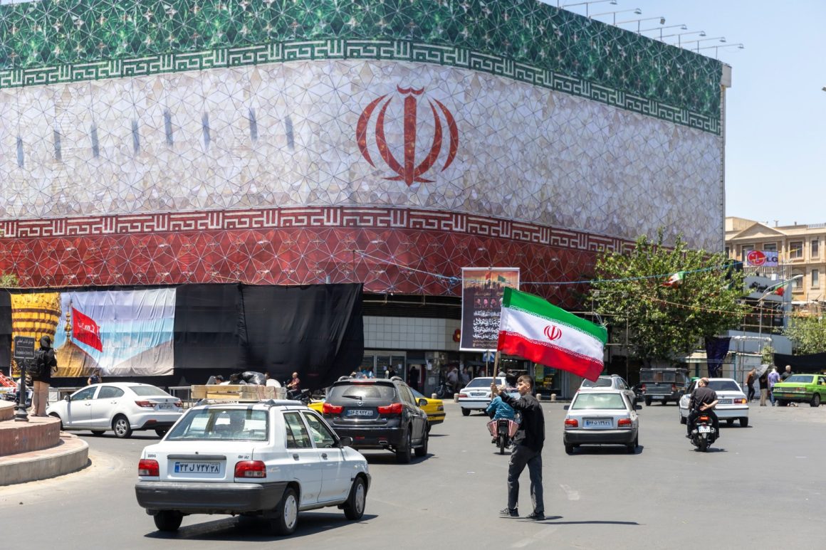 U.S.-Iran Talks: Diplomatic Progress Amid Historical Lessons and Challenges