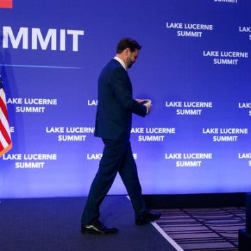e54b88bb-4465-4eeb-b9ea-7f0e8208f9f2 U.S. Temporarily Lifts Oil Sanctions Against Iran Amid Talks