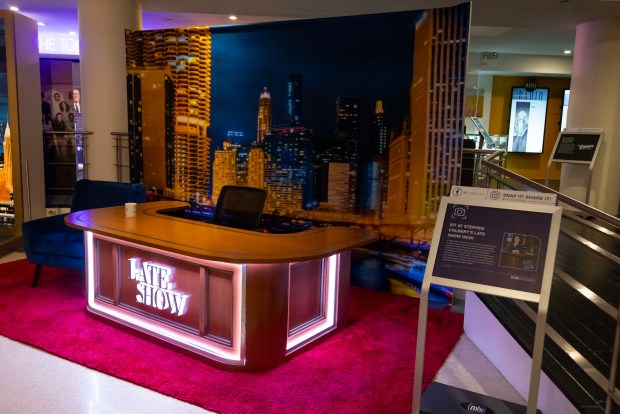 e7ffc1db-8a43-4b90-8977-21a5811058d1 Stephen Colbert’s Set from ‘The Late Show’ Joins Chicago’s Museum of Broadcast