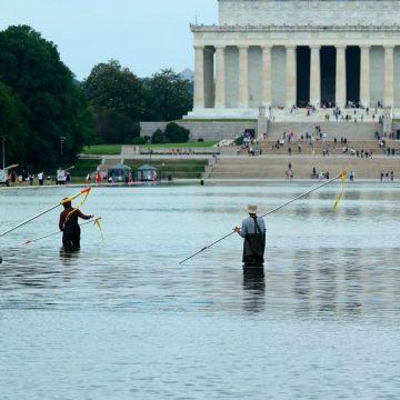 Arrests Made Over Alleged Vandalism at Lincoln Memorial Reflecting Pool