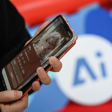 AI’s Impact on Dating and Intimacy: Insights from Therapists