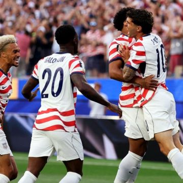 ed484e94-2430-4969-8988-a37beb01a519 United States Advances to World Cup Knockout Stage with Victory over Australia