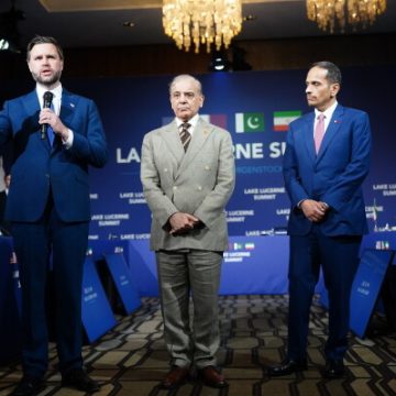 U.S. Peace Efforts with Iran Amid Political Turbulence