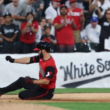 White Sox Triumph Over Dodgers at Home