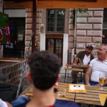 Managing Alcohol Consumption During Hot Sporting Events