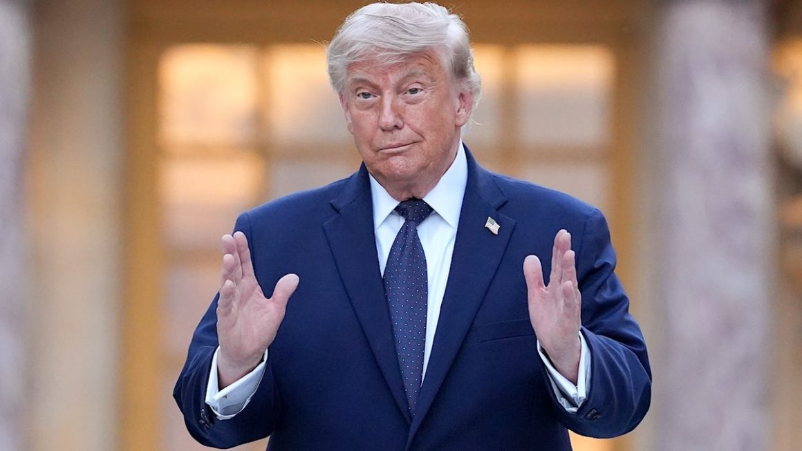 Trump Proposes Presidential Reunion for a Football Viewing at the White House
