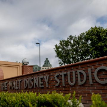 The Impact of Artificial Intelligence on Hollywood’s Workflow
