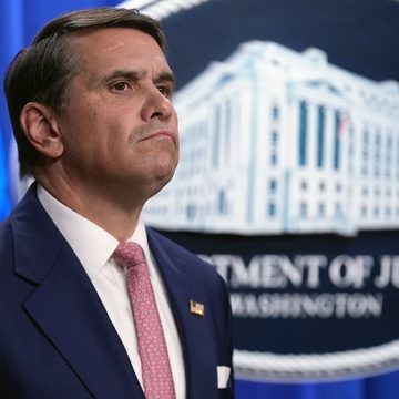 Controversy Surrounds Obama’s Judge Referral of Trump Lawyers