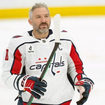 Alexander Ovechkin Returns to Washington Capitals for Another Season