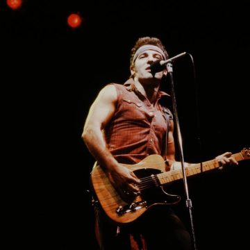 gettyimages-593364063 Exploring the Complex Messages in Bruce Springsteen’s ‘Born in the U.S.A.’