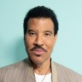 Lionel Richie Expresses Gratitude After Stage Health Scare