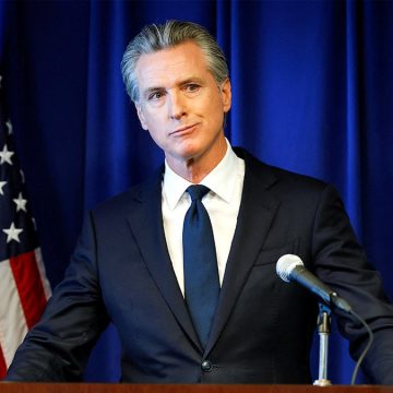 California Governor Calls for 25th Amendment Action Following Trump Speech