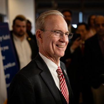Fundraising Dynamics in Illinois Governor and Senate Races