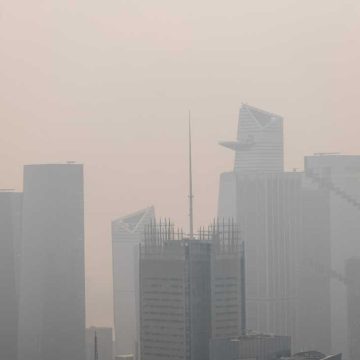Wildfire Smoke Engulfs Parts of the U.S., Raising Health Risks