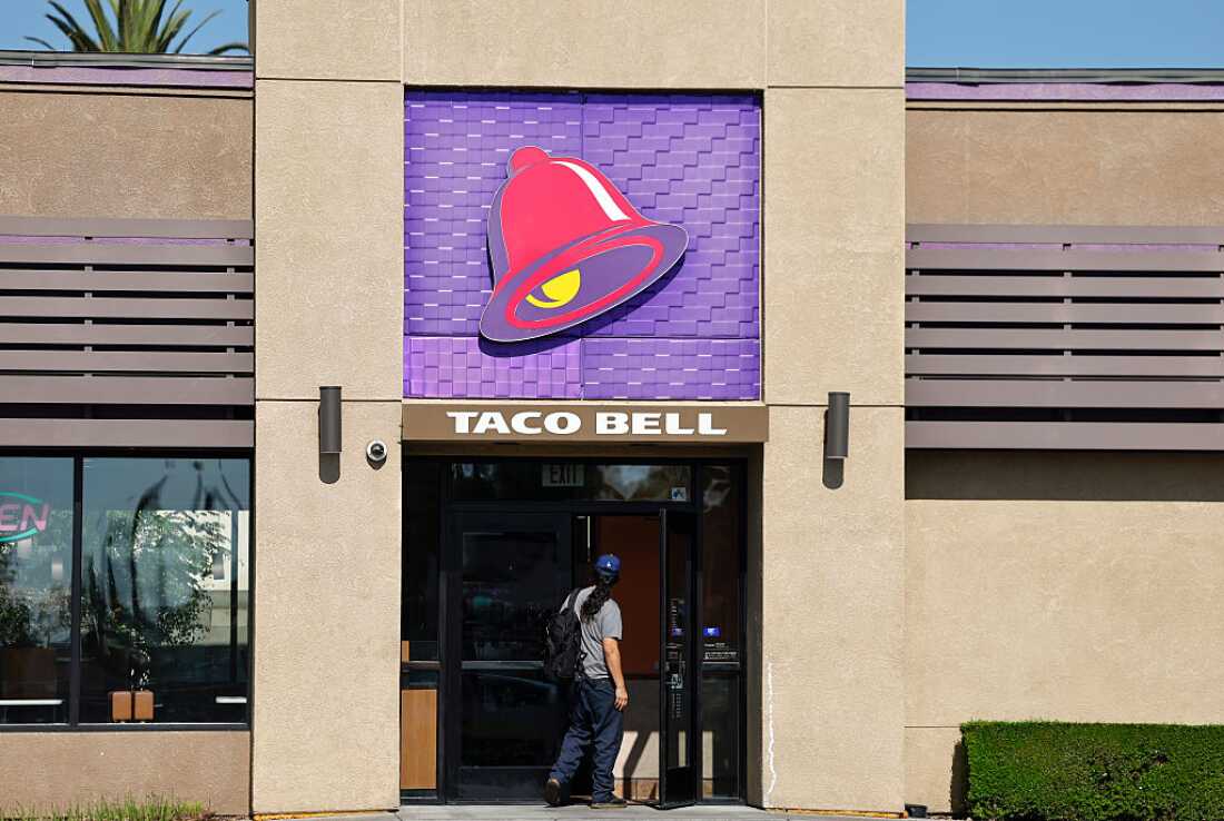 Taco Bell Being Investigated As Possible Link To Cyclosporiasis Outbreak Taco Bell Responds to Cyclospora Outbreak by Removing Iceberg Lettuce