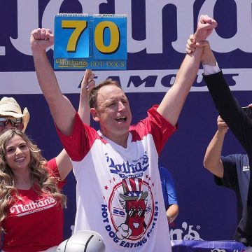 4ef0e830-9f93-4fbb-a5c3-a39a50a4bd53 Joey Chestnut: The Legend of Hot Dog Eating Contests