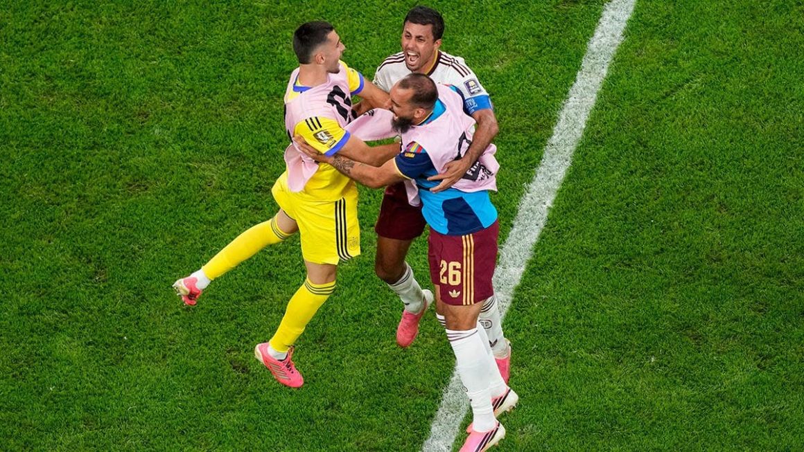 Borja Iglesias: Spain’s Goalkeeper Prepares for World Cup Final Amid Political Context