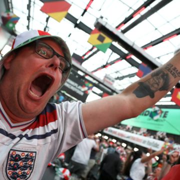 544442f0-857e-4696-bf3e-f6895e0948cc UK Pubs Stay Open Late for World Cup, Raising Concerns