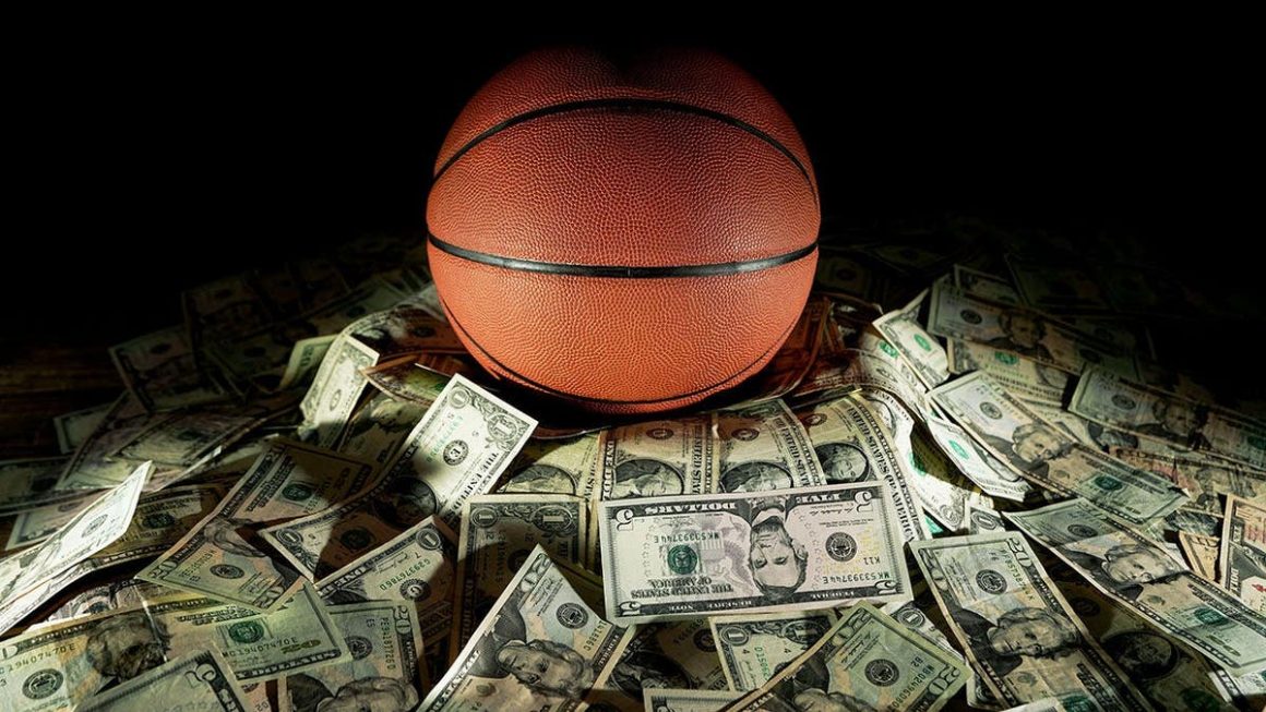 5ac58e00-762e-42e0-9c48-44caae171d58 Rising Costs of AAU Basketball Tournaments Concern Parents