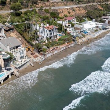 Professional Squatters in Los Angeles Exploit Flaws in the System