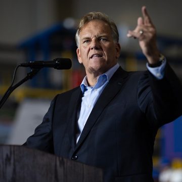 Jewish Democrats in Michigan Consider Backing Republican Candidate