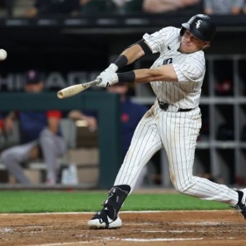 65988917-4e54-4ce6-b425-77de61a9cda0 Boston Red Sox Defeat Chicago White Sox in 8-1 Victory