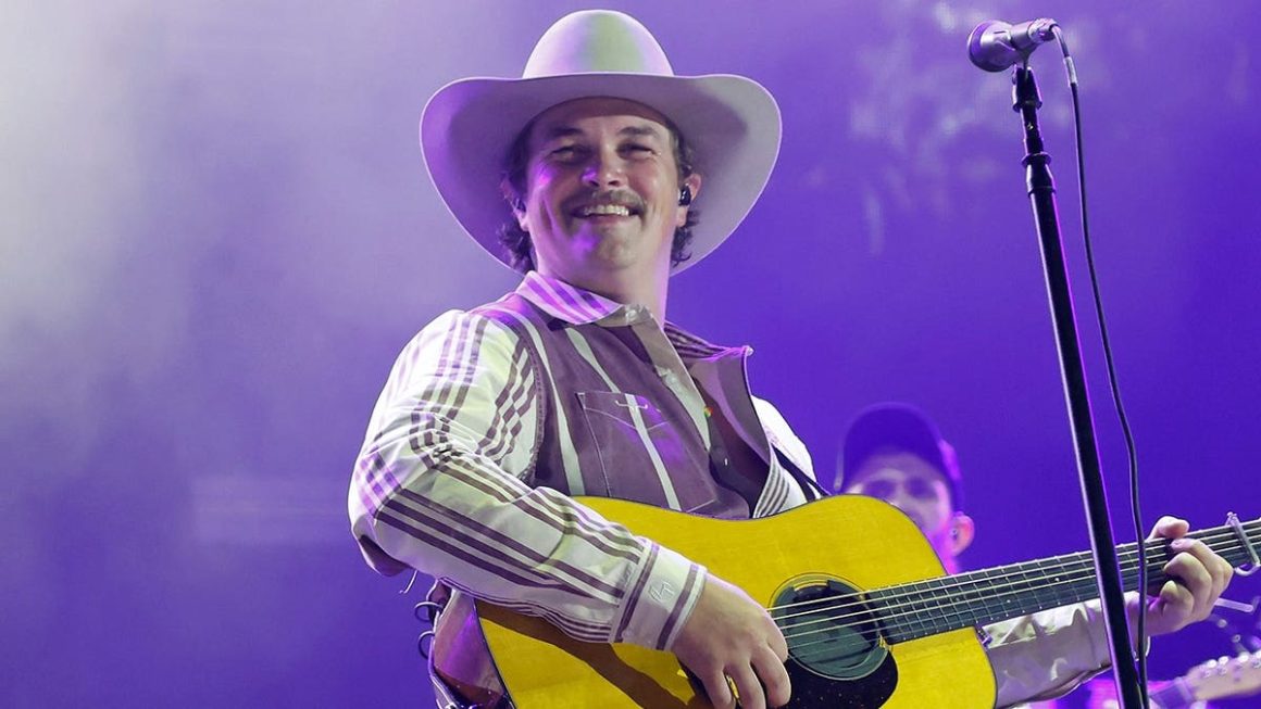 Zach Top Discusses the Transformation of Country Music