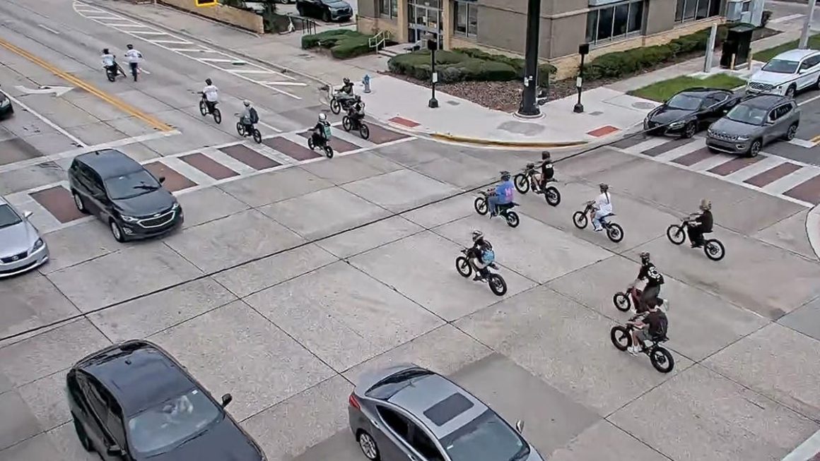 Teens on E-Bikes Cause Chaos in Orlando’s Downtown
