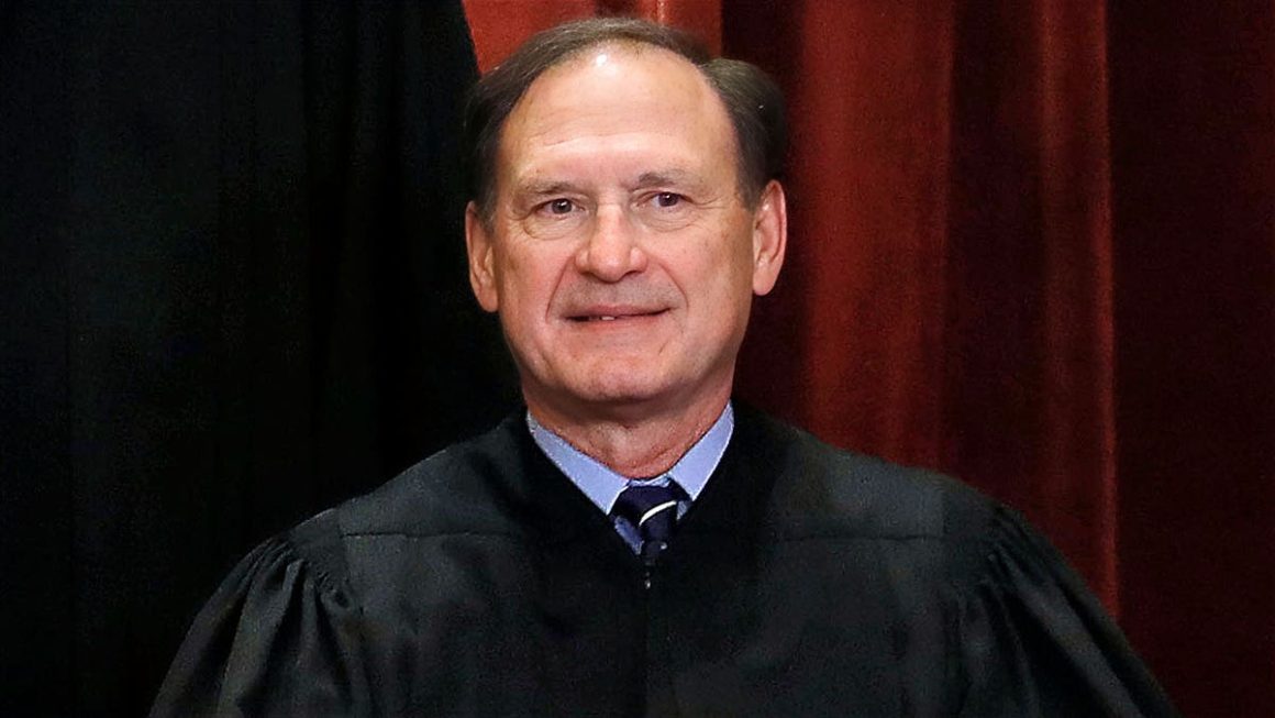 731da8fc-5787-4774-8c41-da8bb1bef1b1 NPR Issues Retraction After False Report on Justice Alito