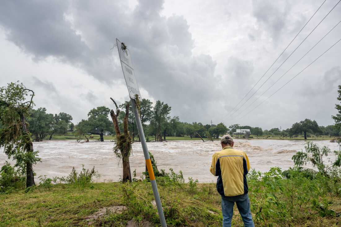Flash Flooding Inundates South Central Texas Flash Flooding in Central Texas: Emergency Response and Evacuations