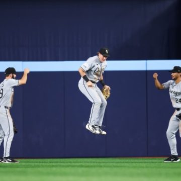Chicago White Sox Dominates Toronto Blue Jays in Impressive Victory