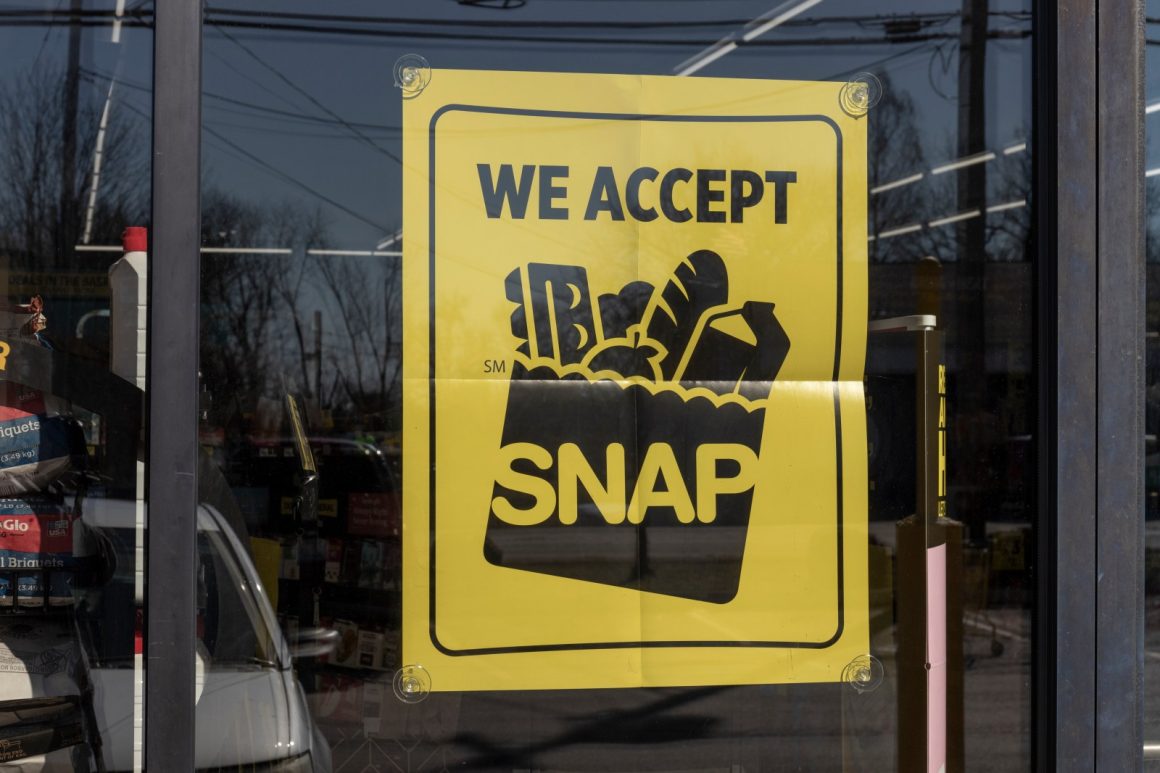 Illinois to Offer State-Funded Payments After Changes to Federal Food Aid