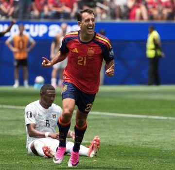 Portugal Edges Croatia in World Cup Opener