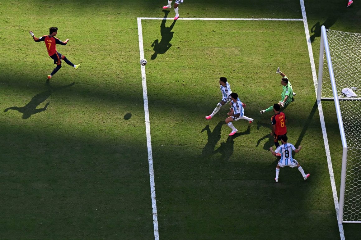 7f5925c9-6007-4040-8240-63e0888eb0ae Spain’s Triumph in the Men’s World Cup: A Victory of Teamwork and Strategy