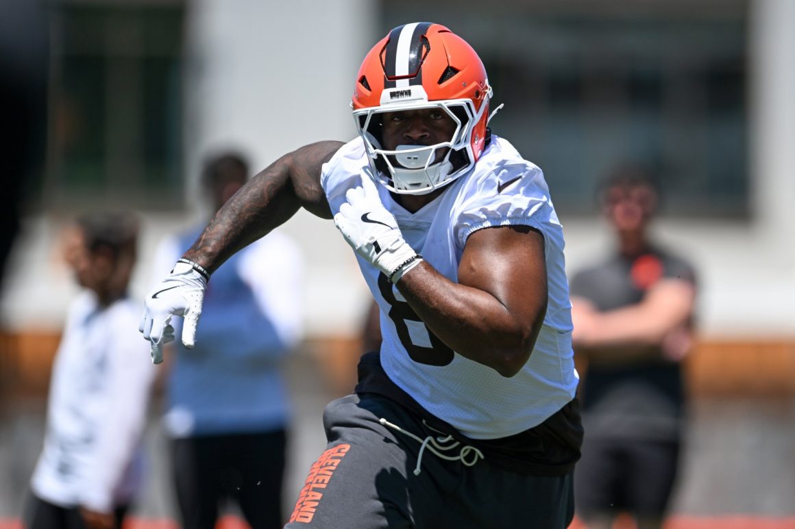 82b42fb3-9557-461c-95f9-49a2930a45f0 Biggest Snubs from ESPN’s NFL Top-10 Positional Rankings This Summer
