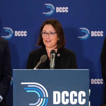 DNC Faces Financial Challenges Ahead of Midterms