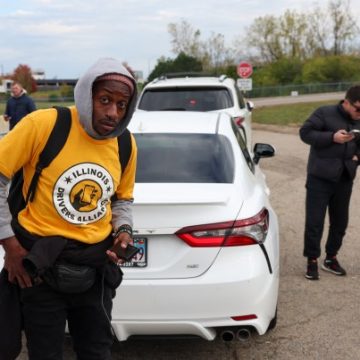 Chicago Launches Program to Support Rideshare Drivers