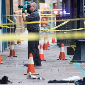 Mass Shooting in Tucson Leaves 10 Wounded