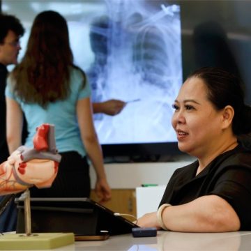 Vietnamese Students Excel in Medical Seminar Amid Rising Heart Disease Concerns