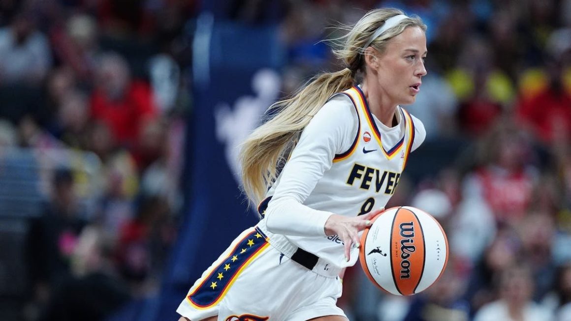 Brian Urlacher Praises Sophie Cunningham for Her Stance on Women’s Sports