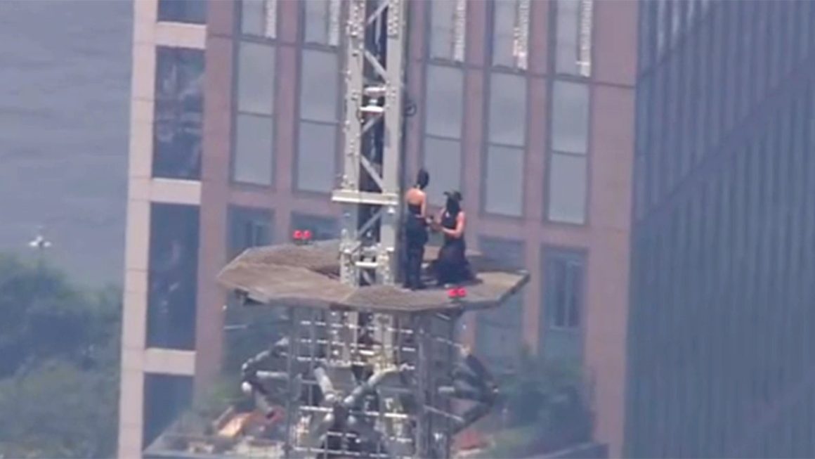 Protest and Proposal on Empire State Building