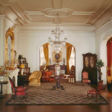Intricate Task of Maintaining Miniature Dioramas at the Art Institute of Chicago