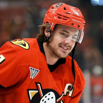 Flyers’ Bold Offer Sheet for Leo Carlsson Stirs NHL