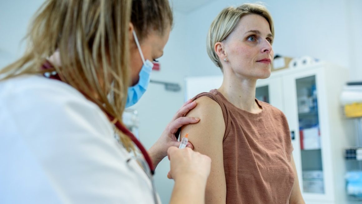 be0f2db5-f488-43de-b50f-d40be5721ca6 The Impact of Vaccines in U.S. History: A Closer Look