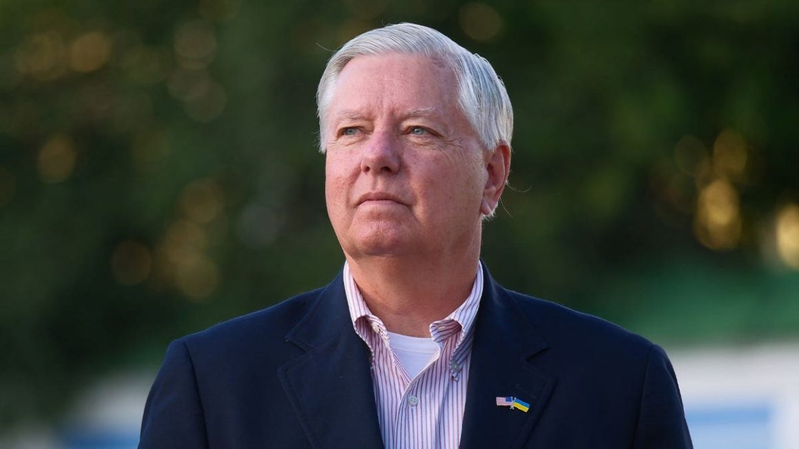 Senators Push Bipartisan Sanctions Bill Commemorating Lindsey Graham
