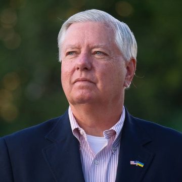 Senators Push Bipartisan Sanctions Bill Commemorating Lindsey Graham